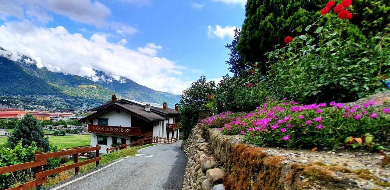 Agriturismo B&B Chevres A Cheval Aosta Exterior foto