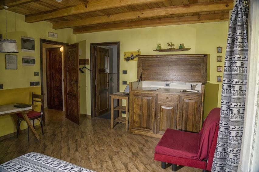 Agriturismo B&B Chevres A Cheval Charvensod Exterior foto